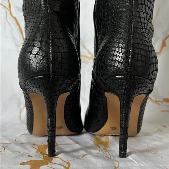 Vince Camuto Armonda black crocodile-embossed leather slouchy boots - Picture 9 of 12